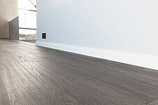 [Translate to English:] picture staging skirting