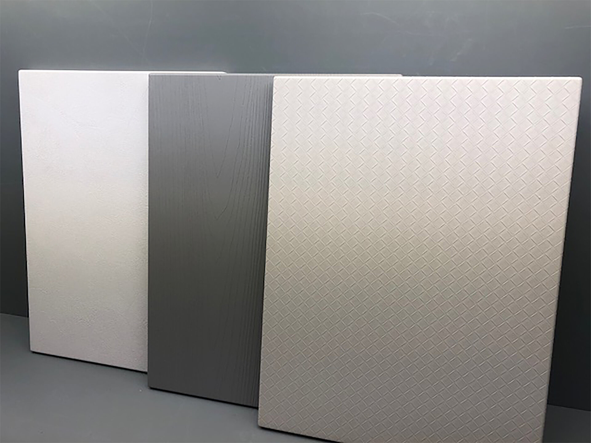 [Translate to Italiano:] Picture showing PET film deep embossed in application